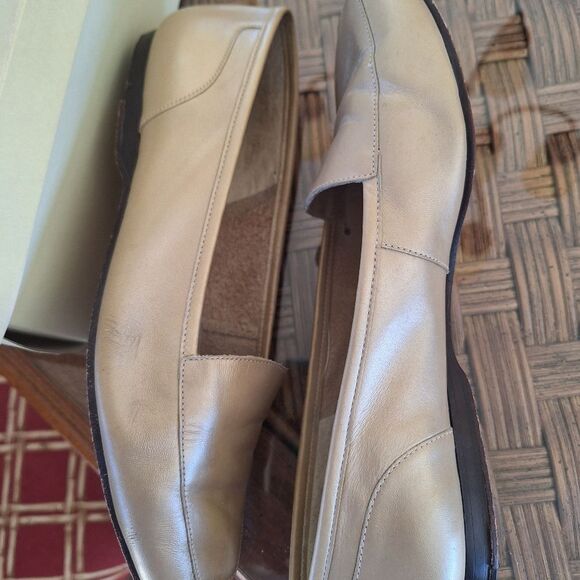Enzo Angioloni Leather Flats Loafers 8M Pearlized Beige Champagne Neutral - Picture 9 of 14